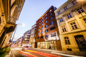 Archibald City, Prague